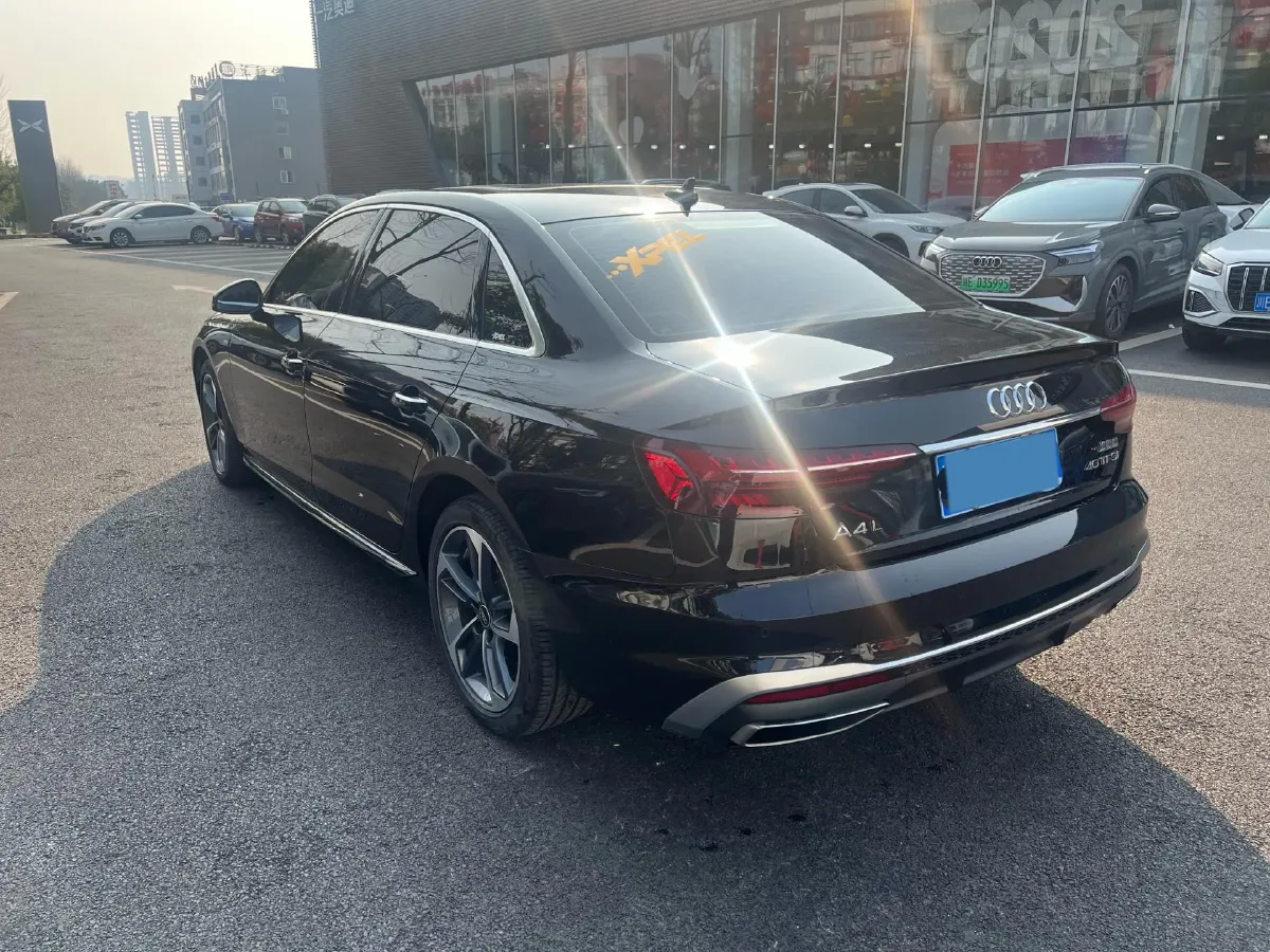 2024 Audi A4L 2.0T 190HP L4 7DCT,autocango,china used car exporter,china ev exporter,chinese used car exporter,chinese used ev exporter
