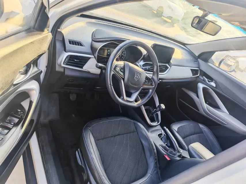 2017 BaoJun 510 1.5L 112HP L4 6MT,autocango,china used car exporter,china ev exporter,chinese used car exporter,chinese used ev exporter