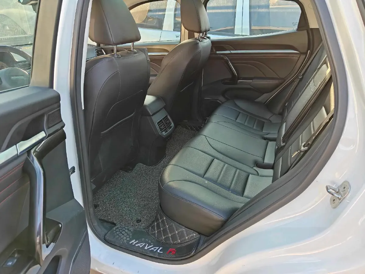 2018 Haval F5 1.5T 169HP L4 7DCT,autocango,china used car exporter,china ev exporter,chinese used car exporter,chinese used ev exporter