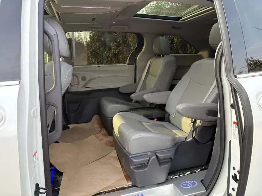 2024 Toyota Granvia 2.5L 189HP L4 E-CVT Hybrid,autocango,china used car exporter,china ev exporter,chinese used car exporter,chinese used ev exporter