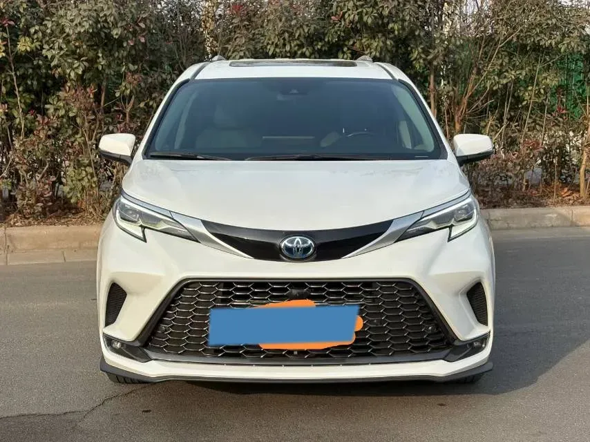 2024 Toyota Granvia 2.5L 189HP L4 E-CVT Hybrid,autocango,china used car exporter,china ev exporter,chinese used car exporter,chinese used ev exporter