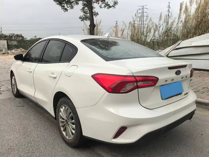 2019 Ford Focus 1.5T 184HP L3 8AT,autocango,china used car exporter,china ev exporter,chinese used car exporter,chinese used ev exporter