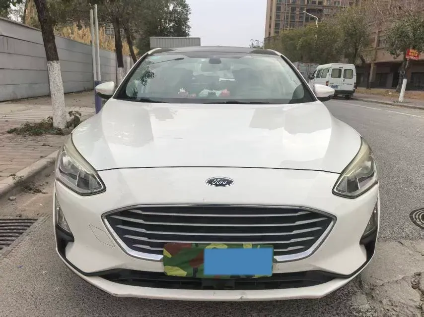 2019 Ford Focus 1.5T 184HP L3 8AT,autocango,china used car exporter,china ev exporter,chinese used car exporter,chinese used ev exporter