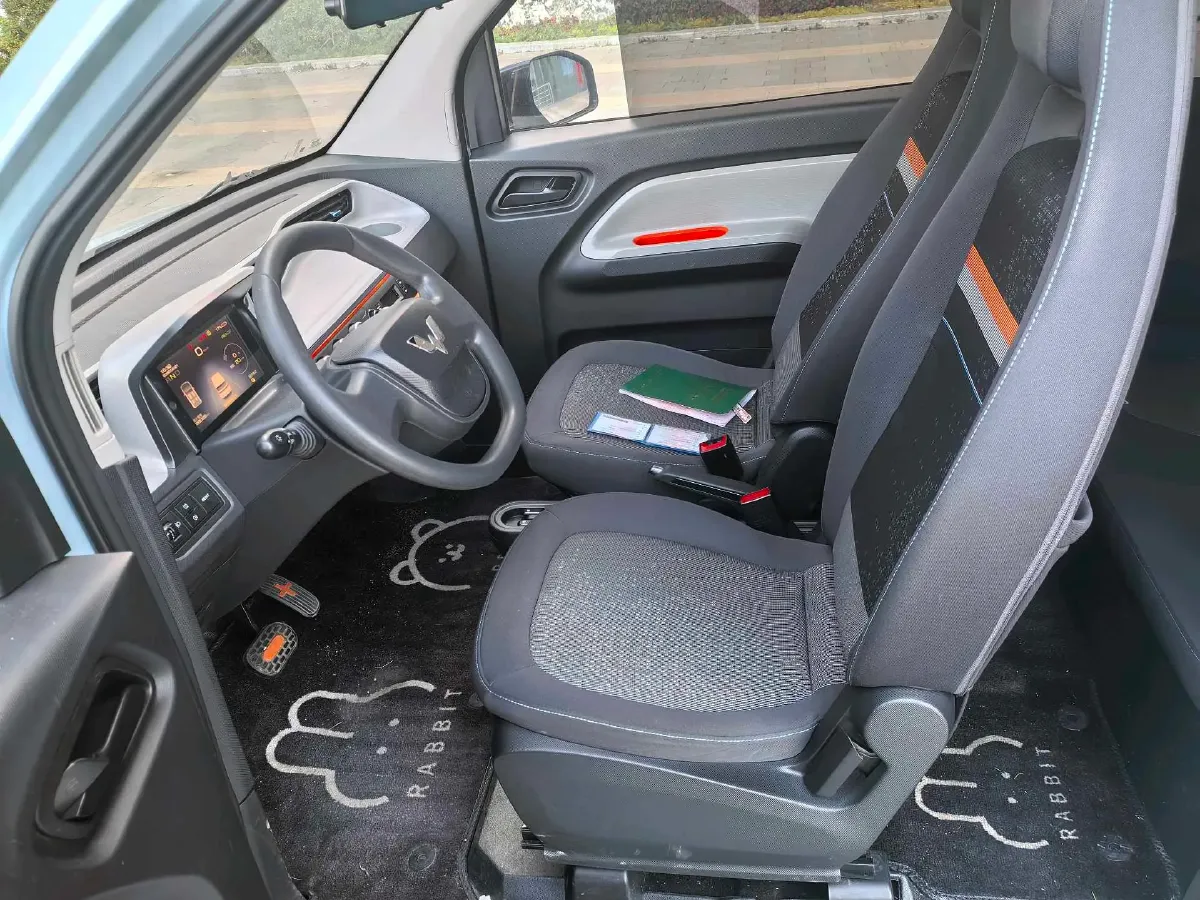 2022 WuLing HongGuang MINI EV BEV 9KWH,autocango,china used car exporter,china ev exporter,chinese used car exporter,chinese used ev exporter