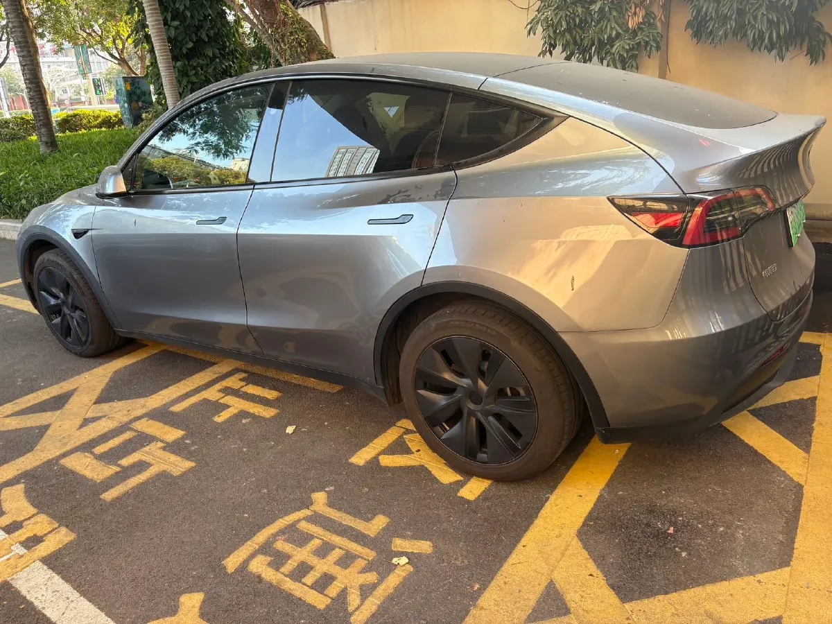 2024 Tesla Model Y BEV 78.4KWH,autocango,china used car exporter,china ev exporter,chinese used car exporter,chinese used ev exporter