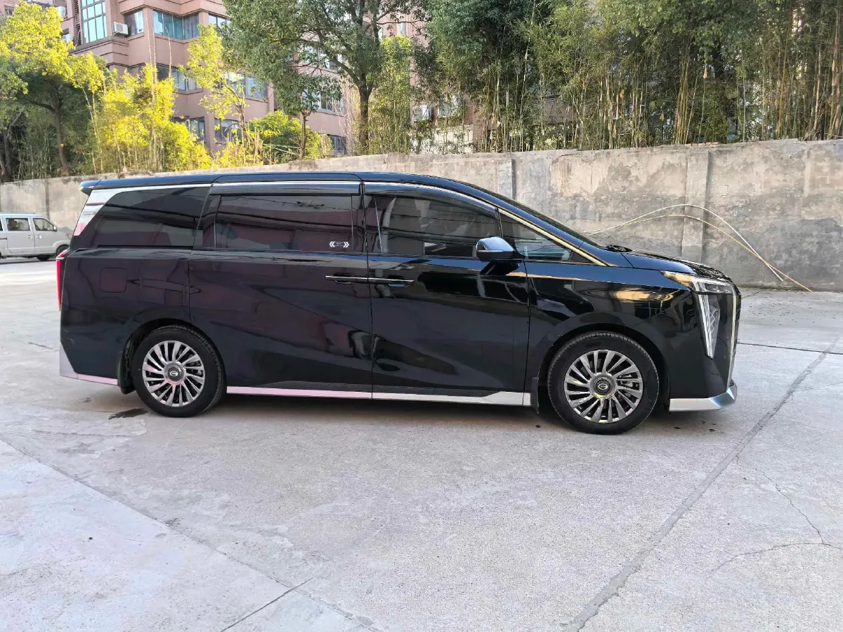 2023 GAC Trumpchi M8 2.0T 190HP L4 E-CVT Hybrid,autocango,china used car exporter,china ev exporter,chinese used car exporter,chinese used ev exporter