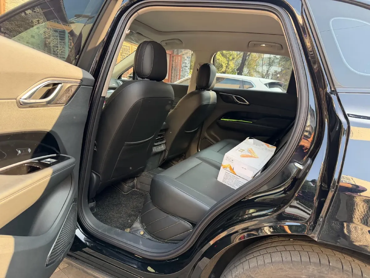 2025 HongQi HS3 1.5T 150HP L4 1DHT PHEV,autocango,china used car exporter,china ev exporter,chinese used car exporter,chinese used ev exporter