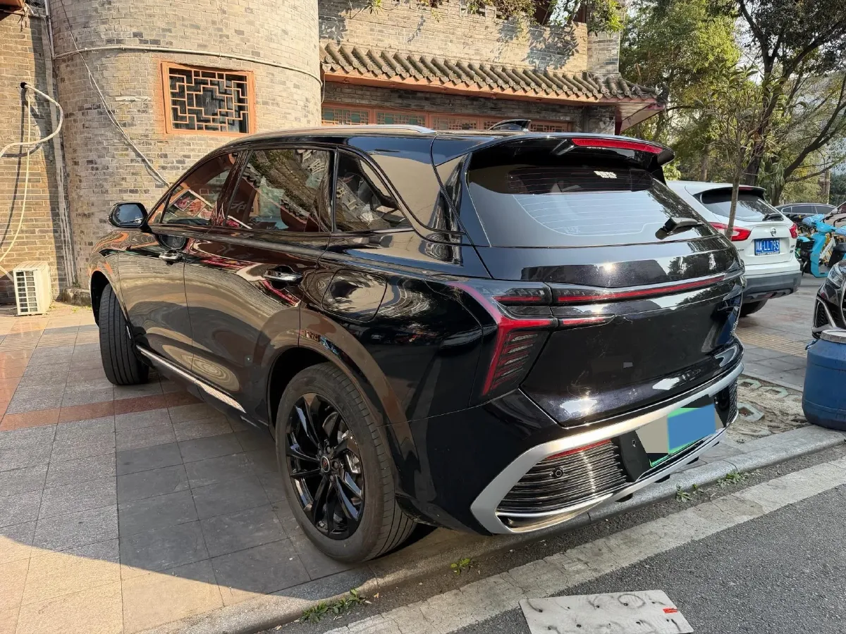 2025 HongQi HS3 1.5T 150HP L4 1DHT PHEV,autocango,china used car exporter,china ev exporter,chinese used car exporter,chinese used ev exporter