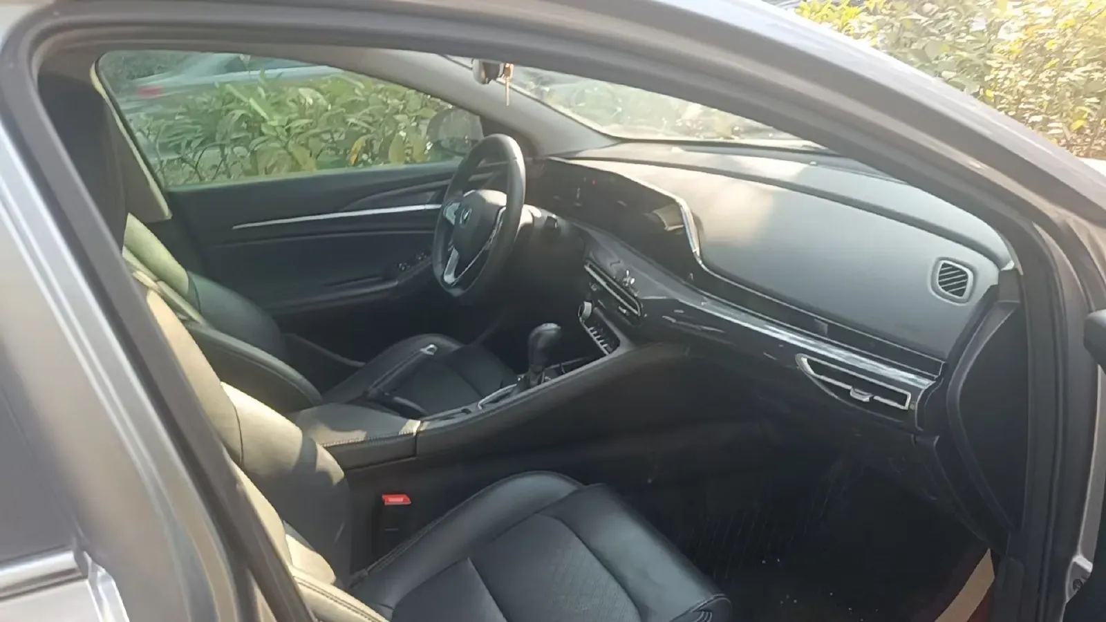 2020 ChangAn Eado 1.6L 128HP L4 5MT,autocango,china used car exporter,china ev exporter,chinese used car exporter,chinese used ev exporter