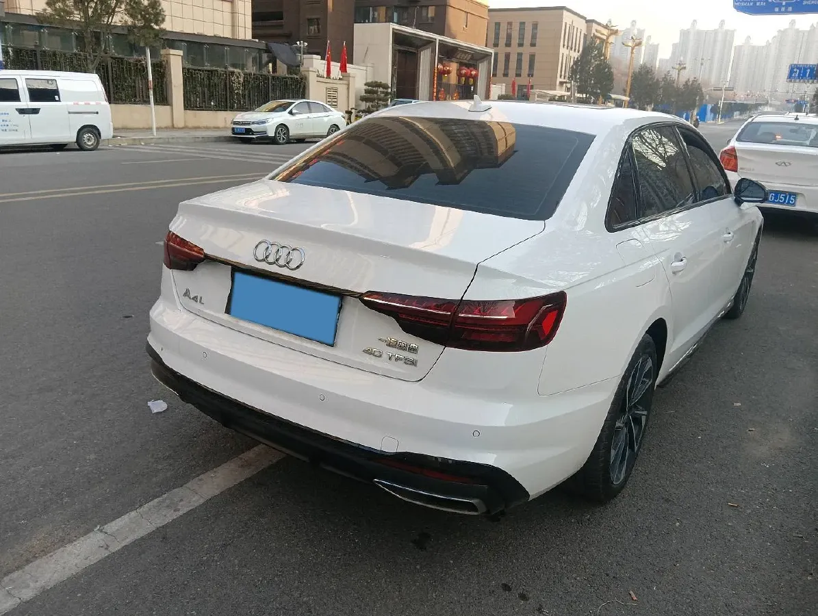 2023 Audi A4L 2.0T 190HP L4 7DCT,autocango,china used car exporter,china ev exporter,chinese used car exporter,chinese used ev exporter