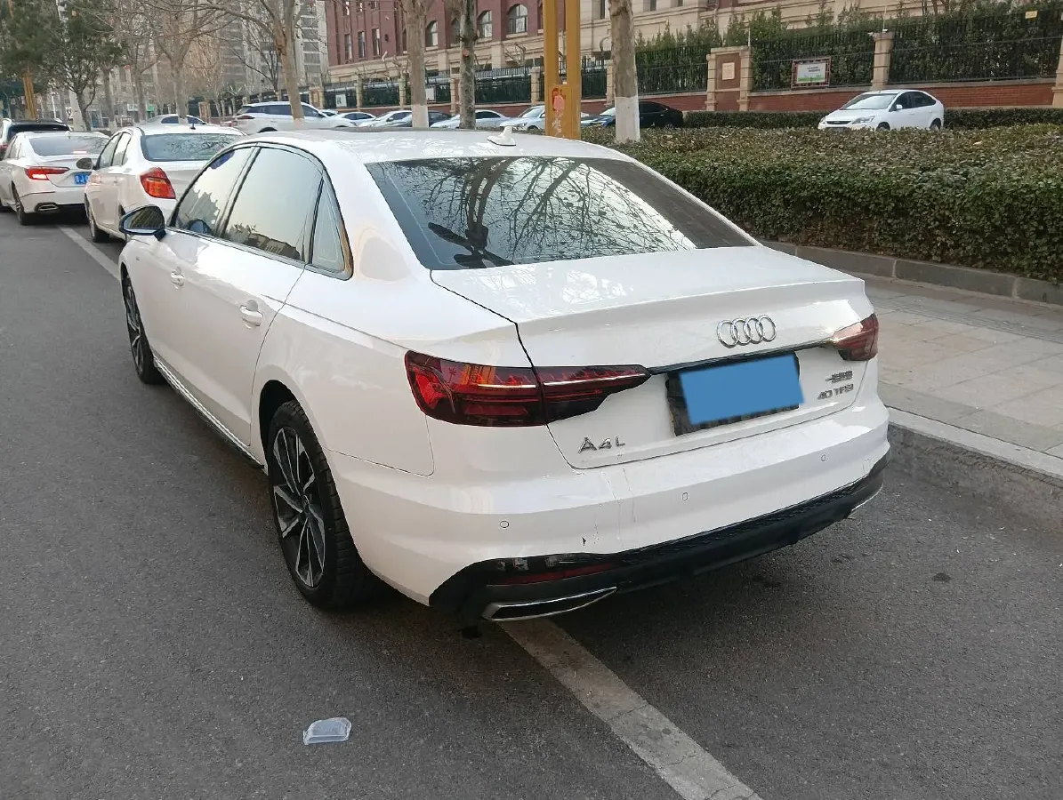2023 Audi A4L 2.0T 190HP L4 7DCT,autocango,china used car exporter,china ev exporter,chinese used car exporter,chinese used ev exporter
