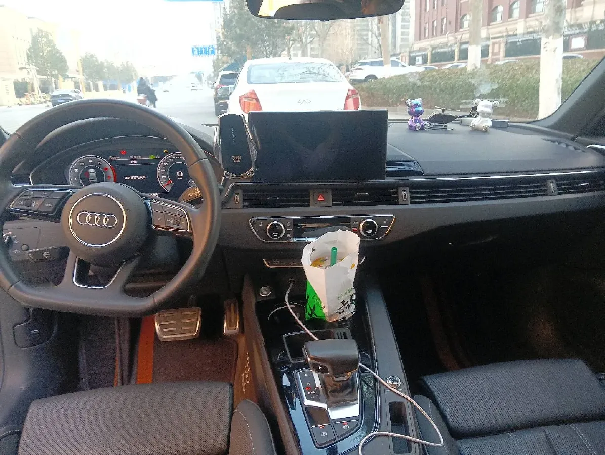 2023 Audi A4L 2.0T 190HP L4 7DCT,autocango,china used car exporter,china ev exporter,chinese used car exporter,chinese used ev exporter