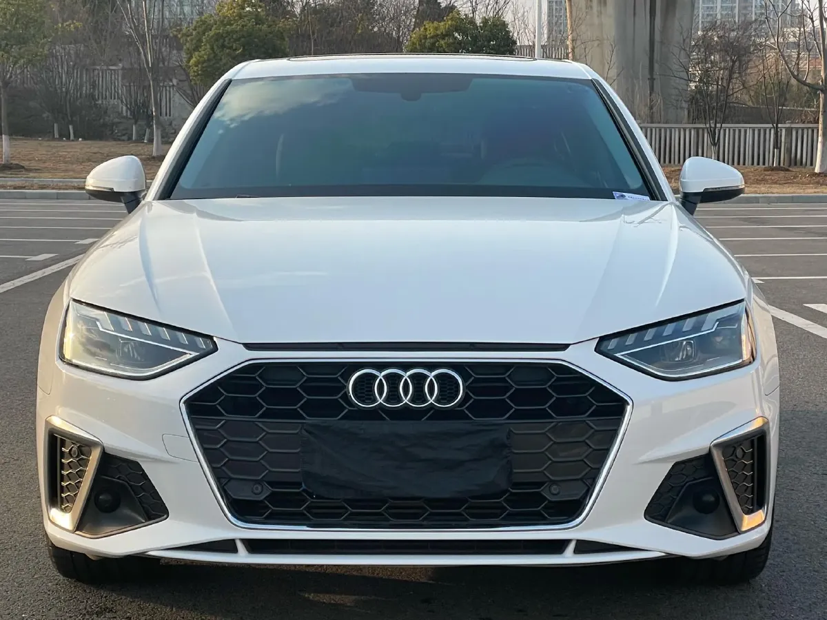2020 Audi A4L 2.0T 190HP L4 7DCT,autocango,china used car exporter,china ev exporter,chinese used car exporter,chinese used ev exporter