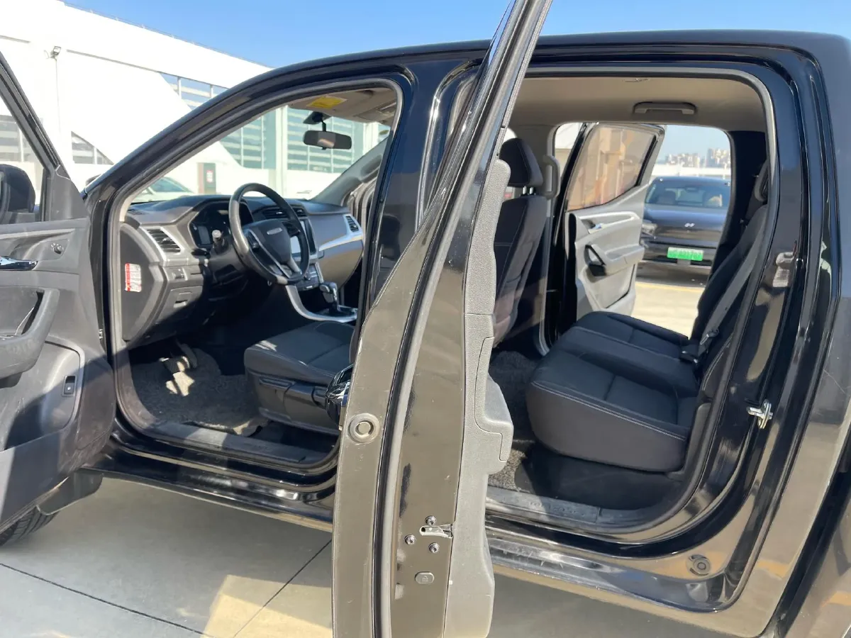 2021 MAXUS T70 2.0T 163HP L4 6AT,autocango,china used car exporter,china ev exporter,chinese used car exporter,chinese used ev exporter