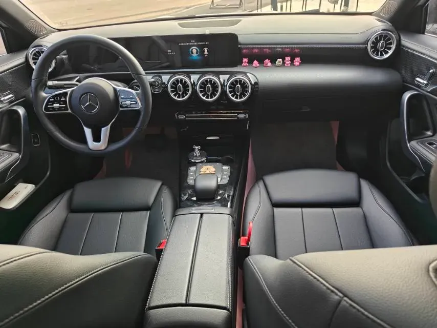 2021 Mercedes-Benz A Class 1.3T 163HP L4 7DCT,autocango,china used car exporter,china ev exporter,chinese used car exporter,chinese used ev exporter