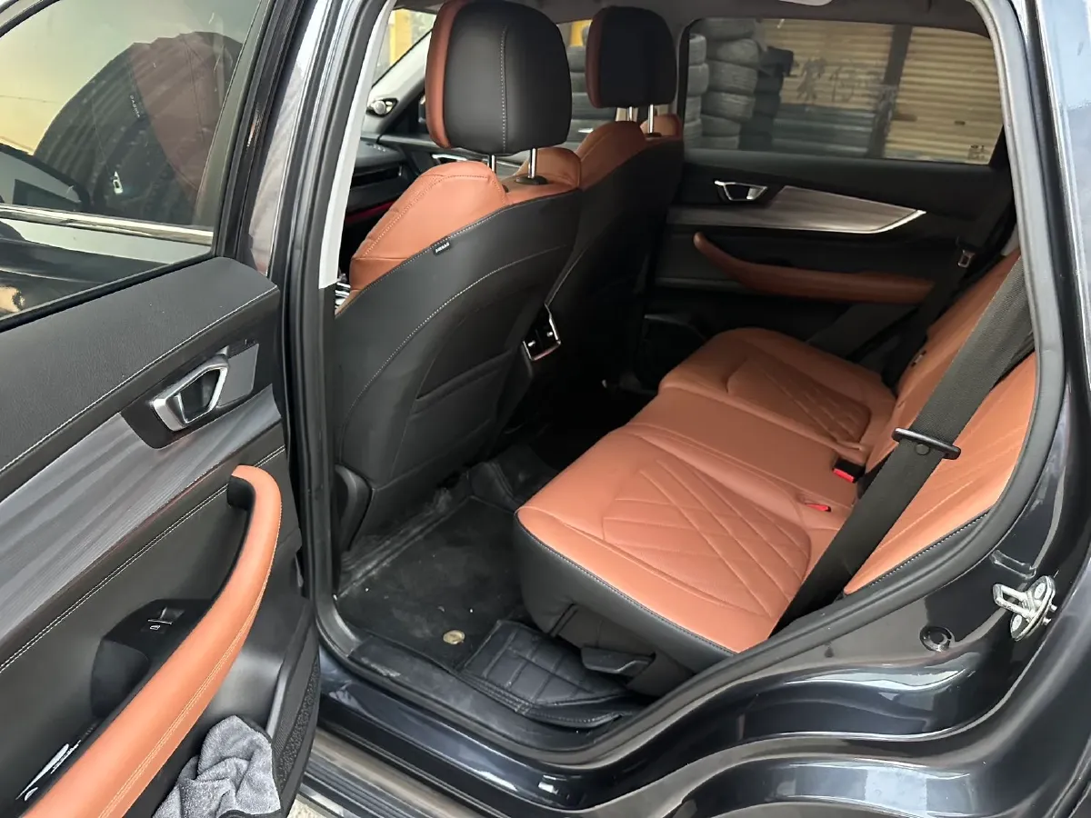 2021 Chery Tiggo 8 Plus 1.6T 197HP L4 7DCT,autocango,china used car exporter,china ev exporter,chinese used car exporter,chinese used ev exporter
