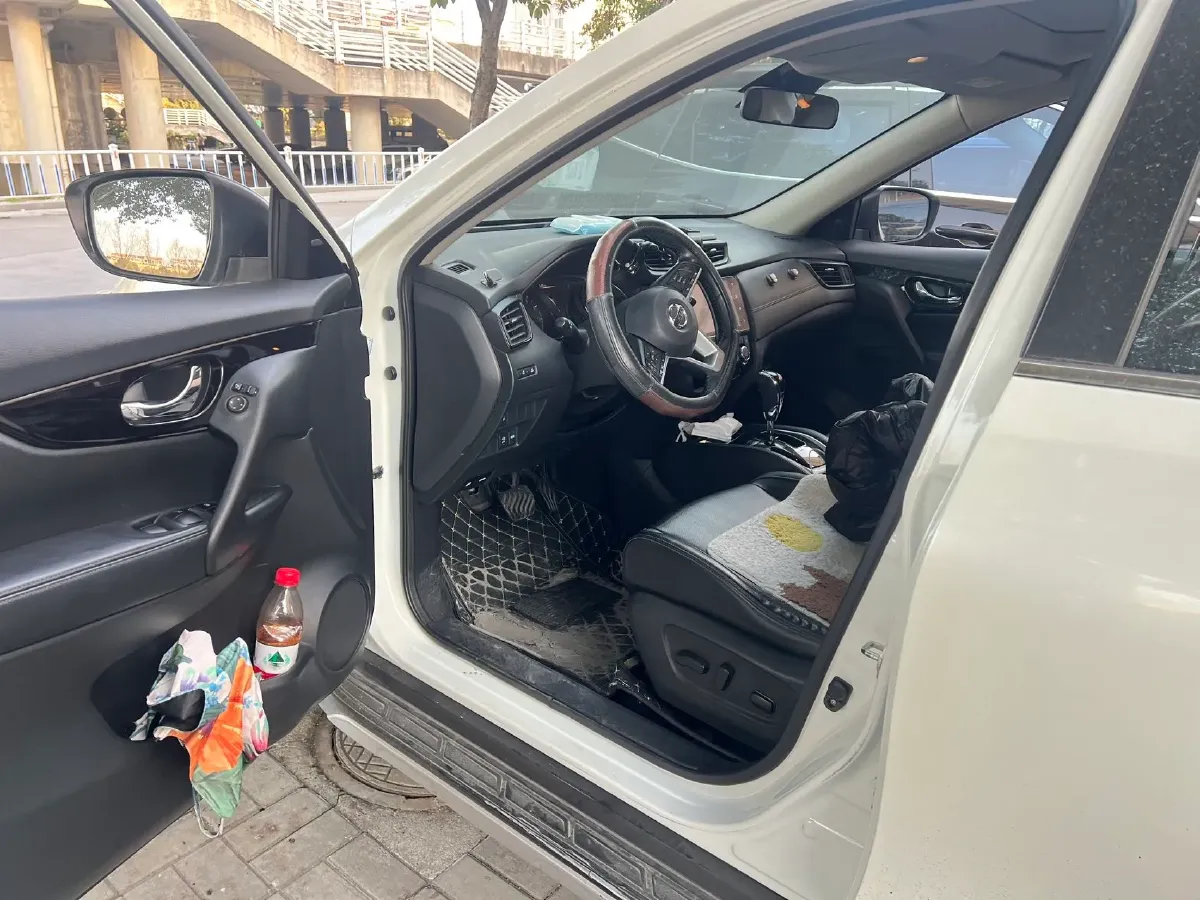 2020 Nissan X-Trail 2.0L 154HP L4 CVT,autocango,china used car exporter,china ev exporter,chinese used car exporter,chinese used ev exporter