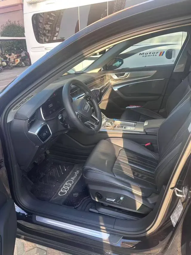 2023 Audi A6L 2.0T 245HP L4 7DCT,autocango,china used car exporter,china ev exporter,chinese used car exporter,chinese used ev exporter