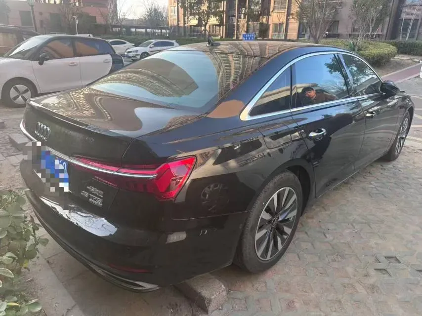 2023 Audi A6L 2.0T 245HP L4 7DCT,autocango,china used car exporter,china ev exporter,chinese used car exporter,chinese used ev exporter