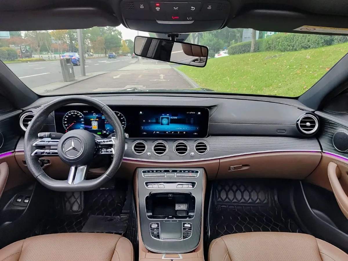 2023 Mercedes-Benz E Class 2.0T 211HP L4 9AT PHEV 25.4KWH,autocango,china used car exporter,china ev exporter,chinese used car exporter,chinese used ev exporter