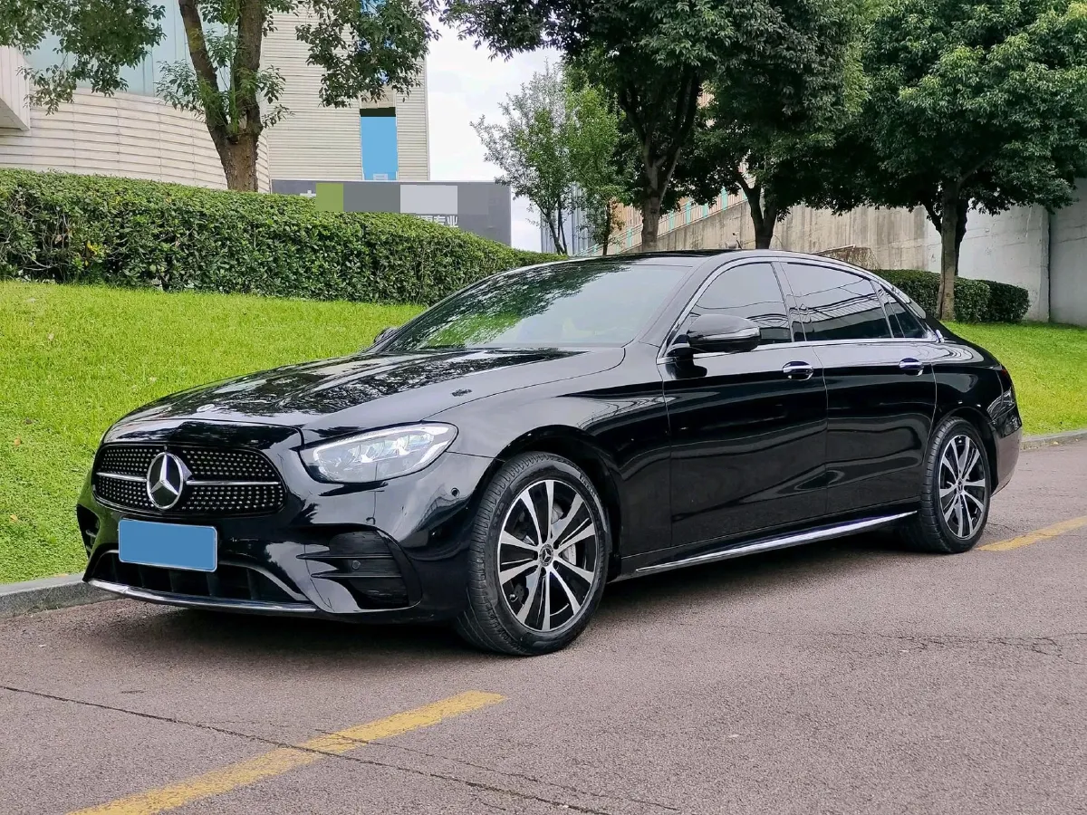 2023 Mercedes-Benz E Class 2.0T 211HP L4 9AT PHEV 25.4KWH,autocango,china used car exporter,china ev exporter,chinese used car exporter,chinese used ev exporter
