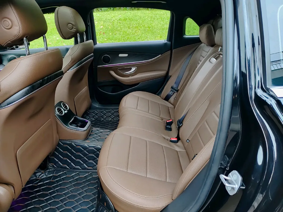 2023 Mercedes-Benz E Class 2.0T 211HP L4 9AT PHEV 25.4KWH,autocango,china used car exporter,china ev exporter,chinese used car exporter,chinese used ev exporter