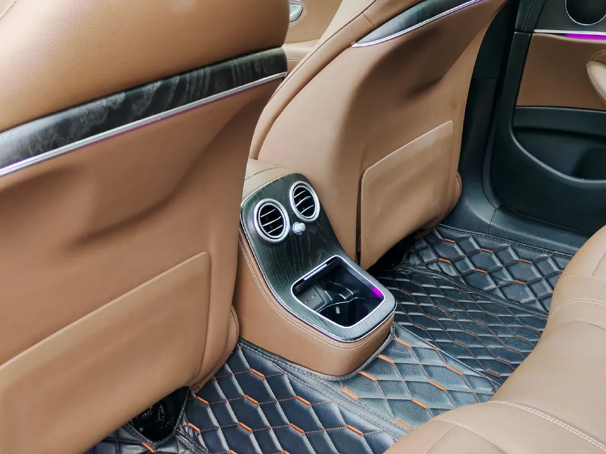 2023 Mercedes-Benz E Class 2.0T 211HP L4 9AT PHEV 25.4KWH,autocango,china used car exporter,china ev exporter,chinese used car exporter,chinese used ev exporter