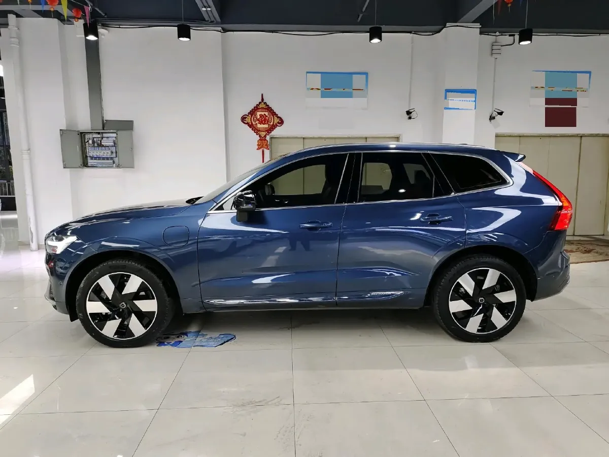 2024 Volvo XC60 PHEV 2.0T 310HP L4 8AT PHEV 18.8KWH,autocango,china used car exporter,china ev exporter,chinese used car exporter,chinese used ev exporter