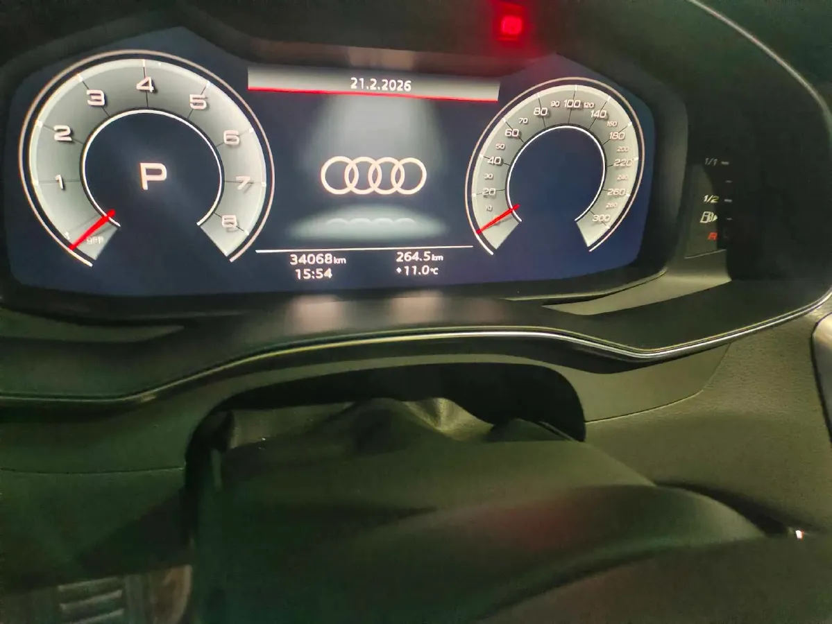 2021 Audi A6L 2.0T 190HP L4 7DCT,autocango,china used car exporter,china ev exporter,chinese used car exporter,chinese used ev exporter