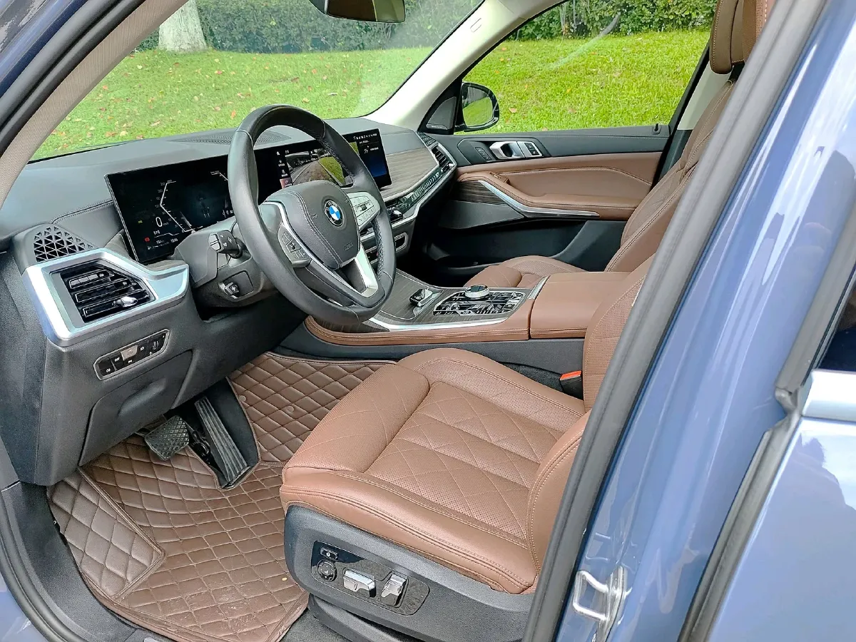 2023 BMW X7 3.0T 381HP L6 8AT,autocango,china used car exporter,china ev exporter,chinese used car exporter,chinese used ev exporter