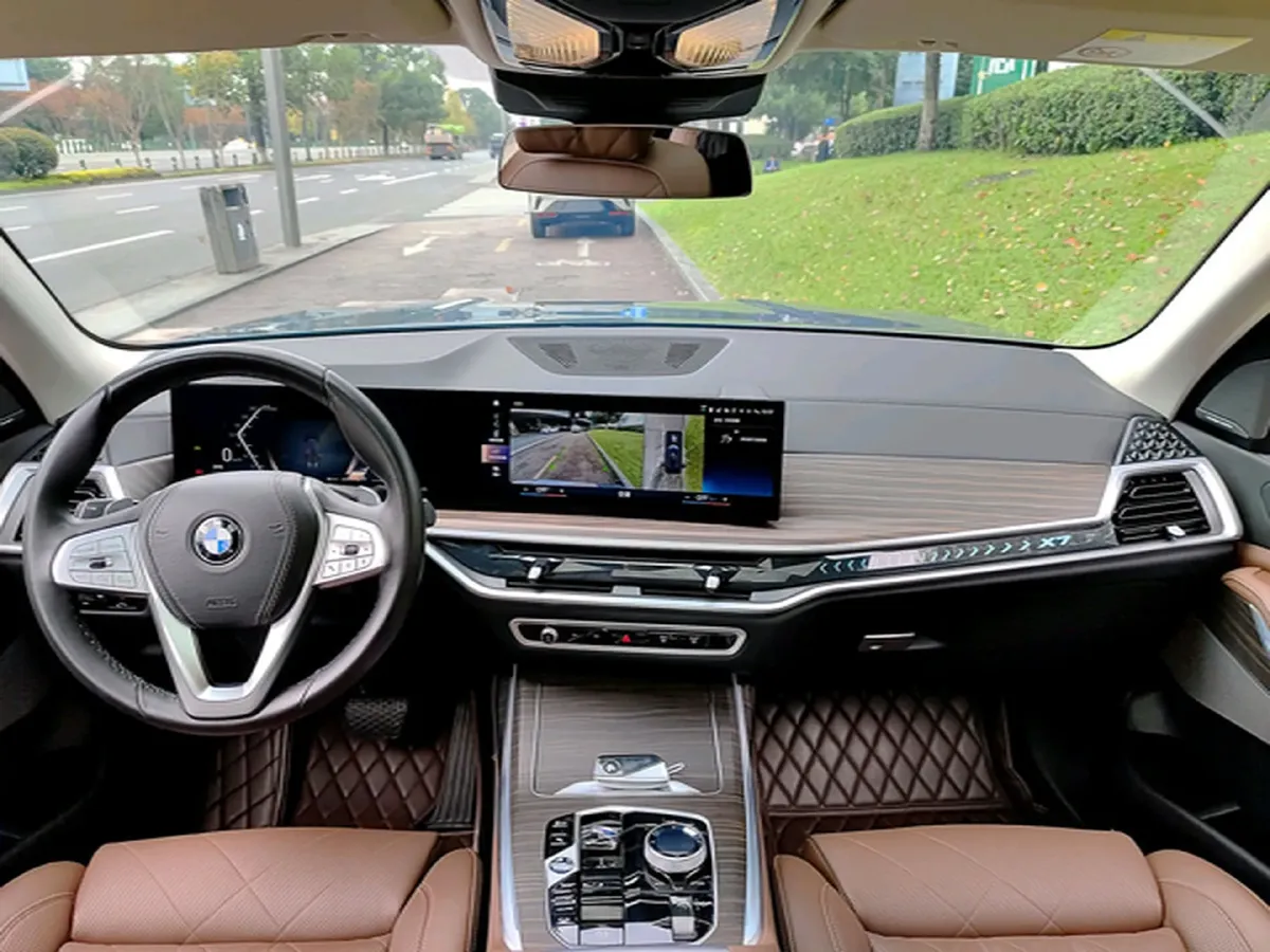 2023 BMW X7 3.0T 381HP L6 8AT,autocango,china used car exporter,china ev exporter,chinese used car exporter,chinese used ev exporter