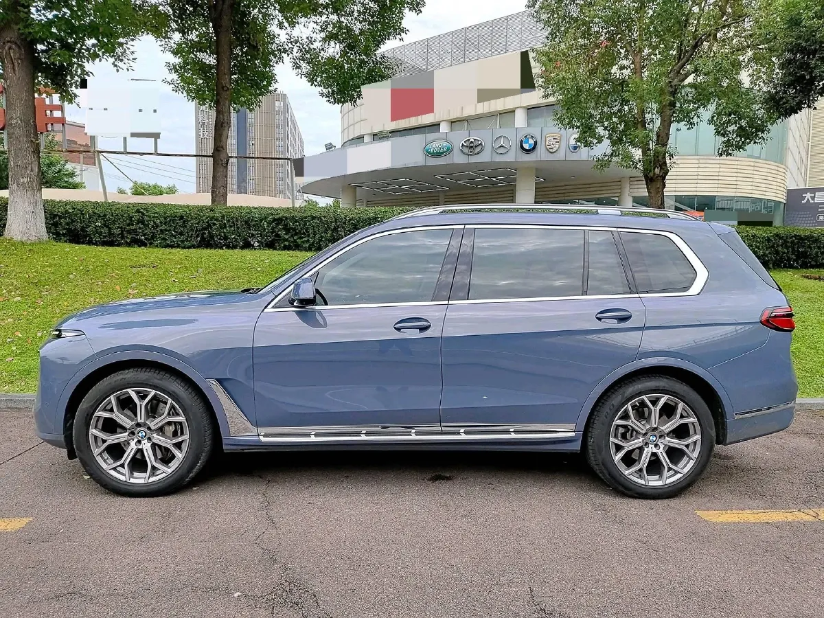 2023 BMW X7 3.0T 381HP L6 8AT,autocango,china used car exporter,china ev exporter,chinese used car exporter,chinese used ev exporter