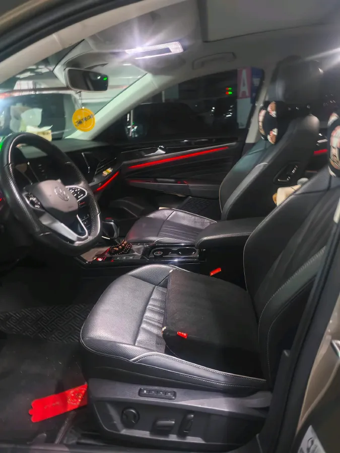 2022 Xpeng P7 BEV 60.2KWH,autocango,china used car exporter,china ev exporter,chinese used car exporter,chinese used ev exporter