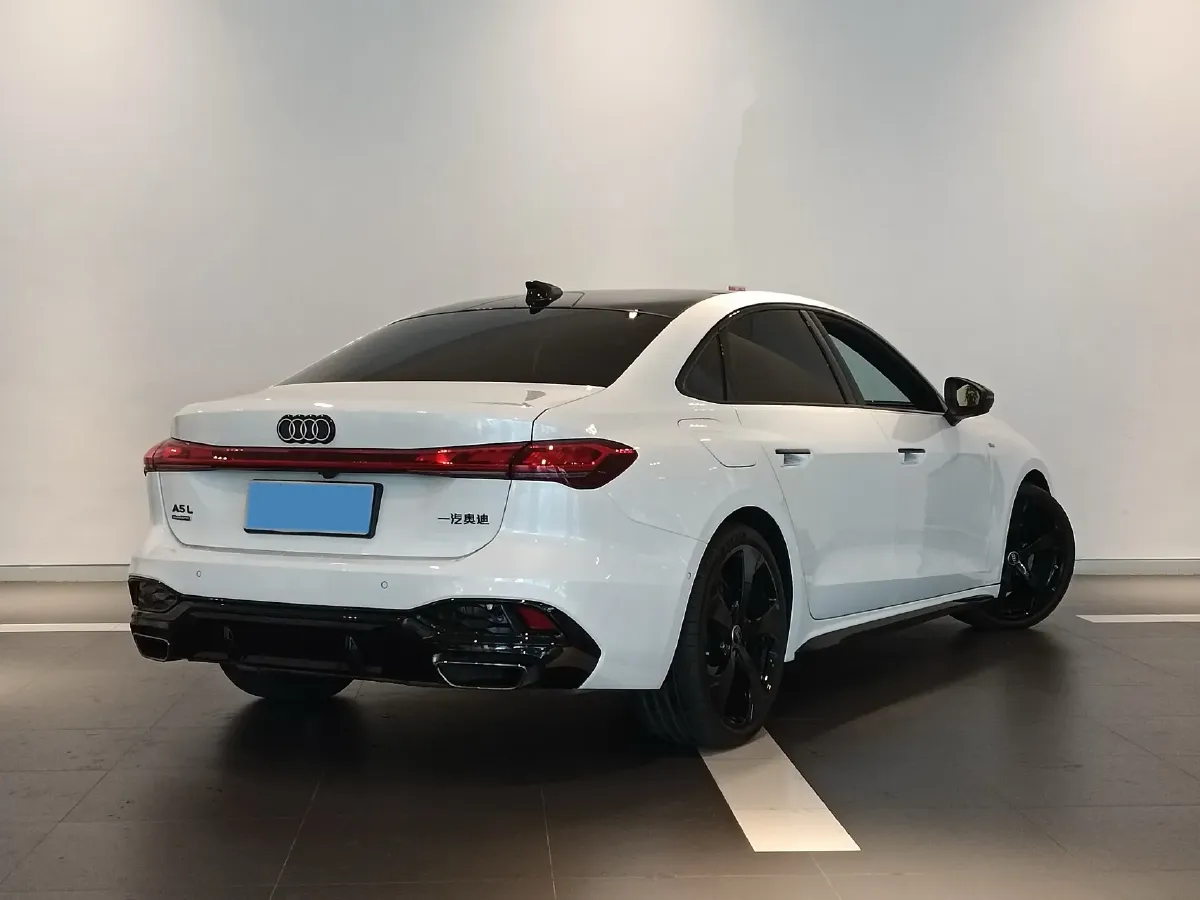 2026 Audi A5L 2.0T 204HP L4 7DCT,autocango,china used car exporter,china ev exporter,chinese used car exporter,chinese used ev exporter
