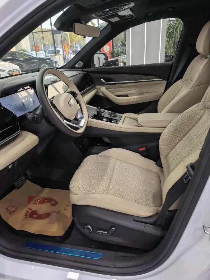 2025 Geely Monjaro 2.0T 238HP L4 8AT,autocango,china used car exporter,china ev exporter,chinese used car exporter,chinese used ev exporter