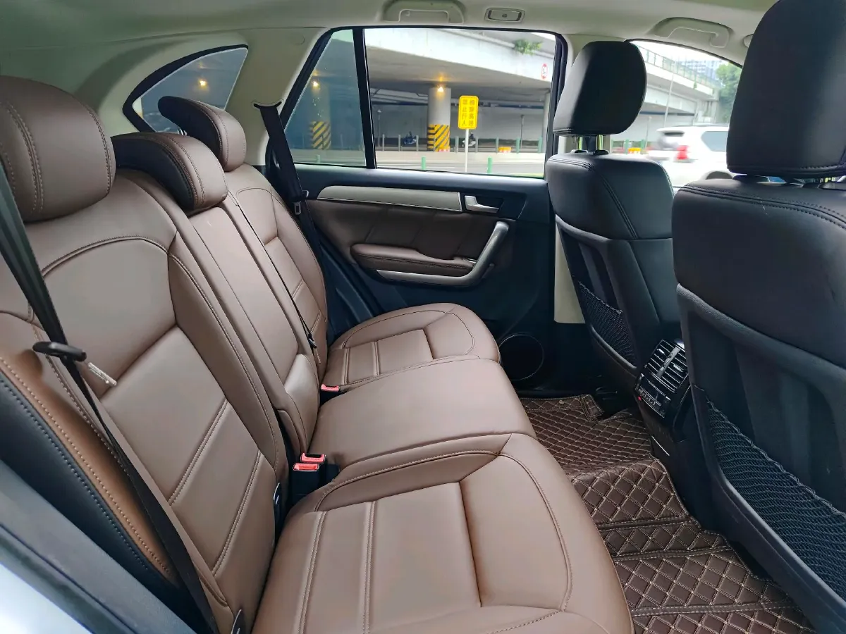 2017 Haval H8 2.0T 190HP L4 8AT,autocango,china used car exporter,china ev exporter,chinese used car exporter,chinese used ev exporter