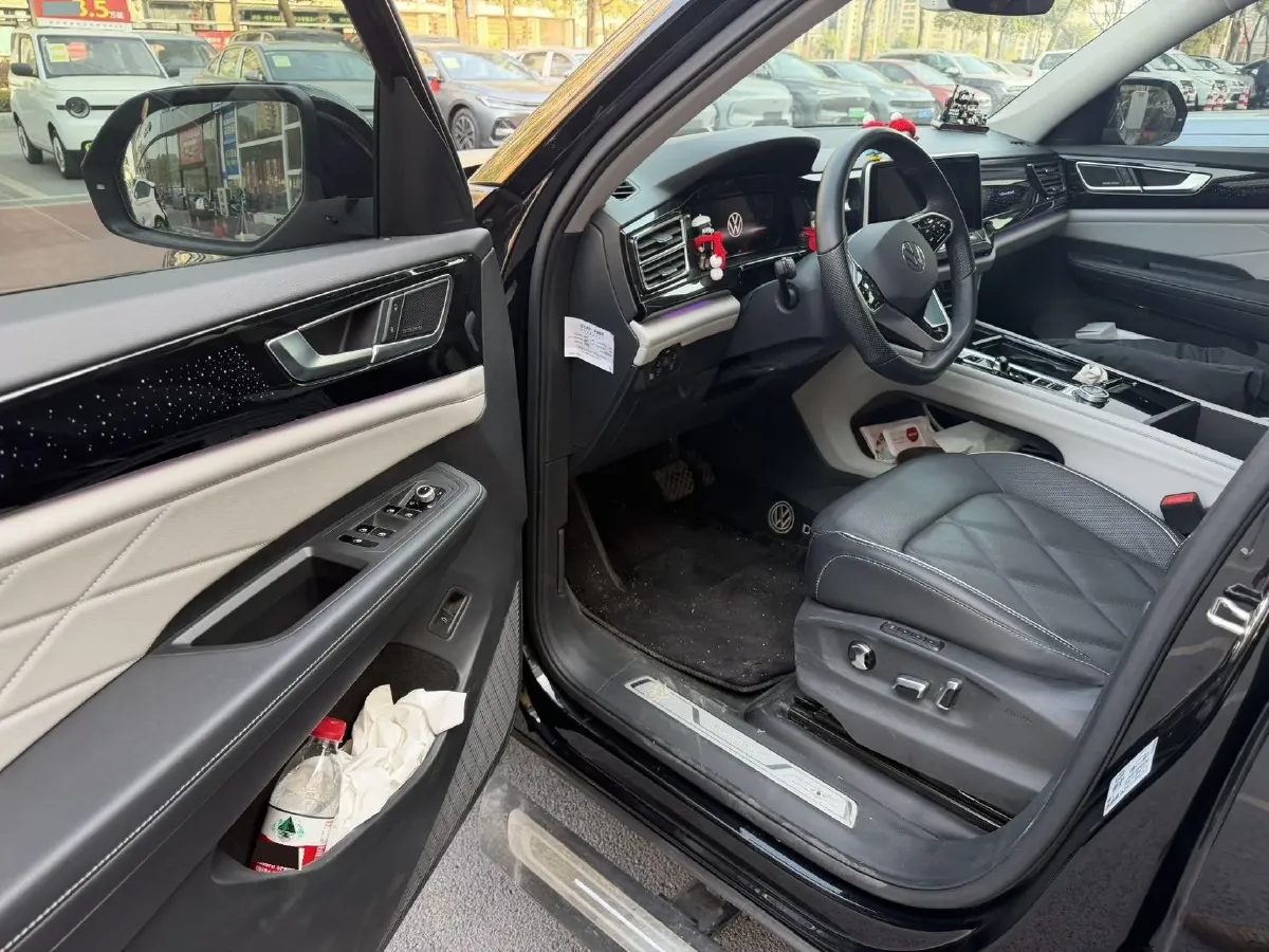 2023 Volkswagen Teramont 2.0T 220HP L4 7DCT,autocango,china used car exporter,china ev exporter,chinese used car exporter,chinese used ev exporter