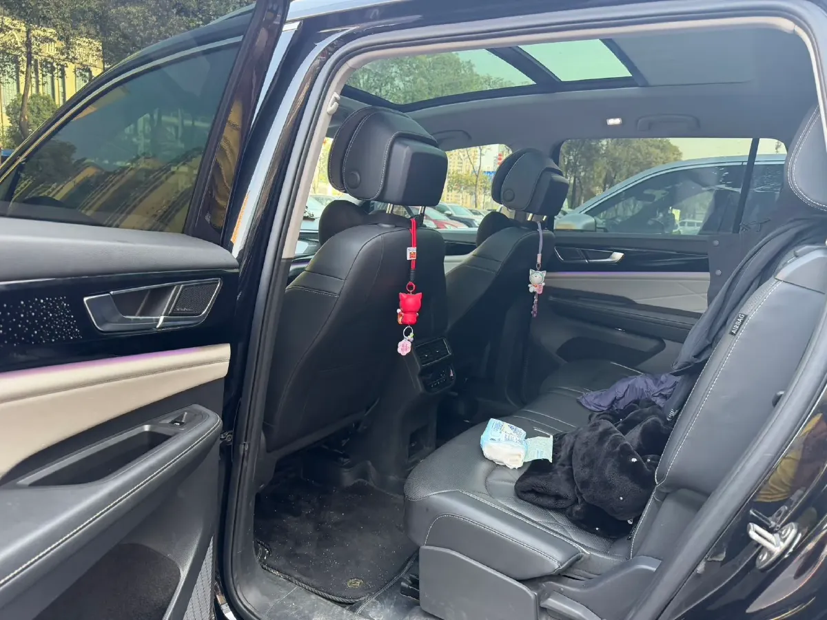 2023 Volkswagen Teramont 2.0T 220HP L4 7DCT,autocango,china used car exporter,china ev exporter,chinese used car exporter,chinese used ev exporter