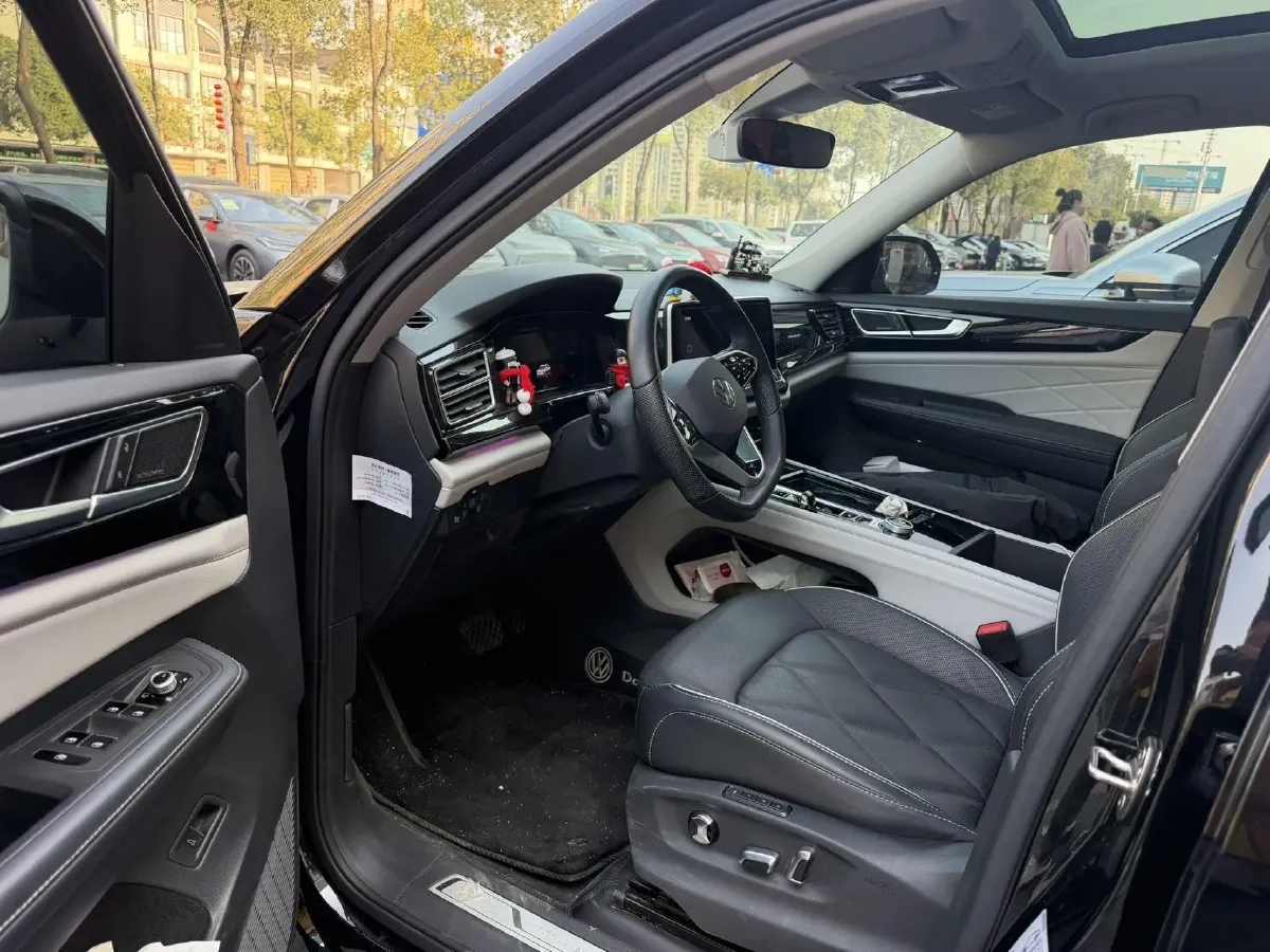 2023 Volkswagen Teramont 2.0T 220HP L4 7DCT,autocango,china used car exporter,china ev exporter,chinese used car exporter,chinese used ev exporter