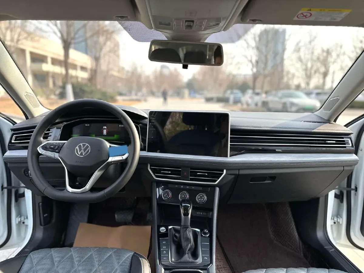 2023 Volkswagen Sagitar 1.5T 160HP L4 7DCT,autocango,china used car exporter,china ev exporter,chinese used car exporter,chinese used ev exporter