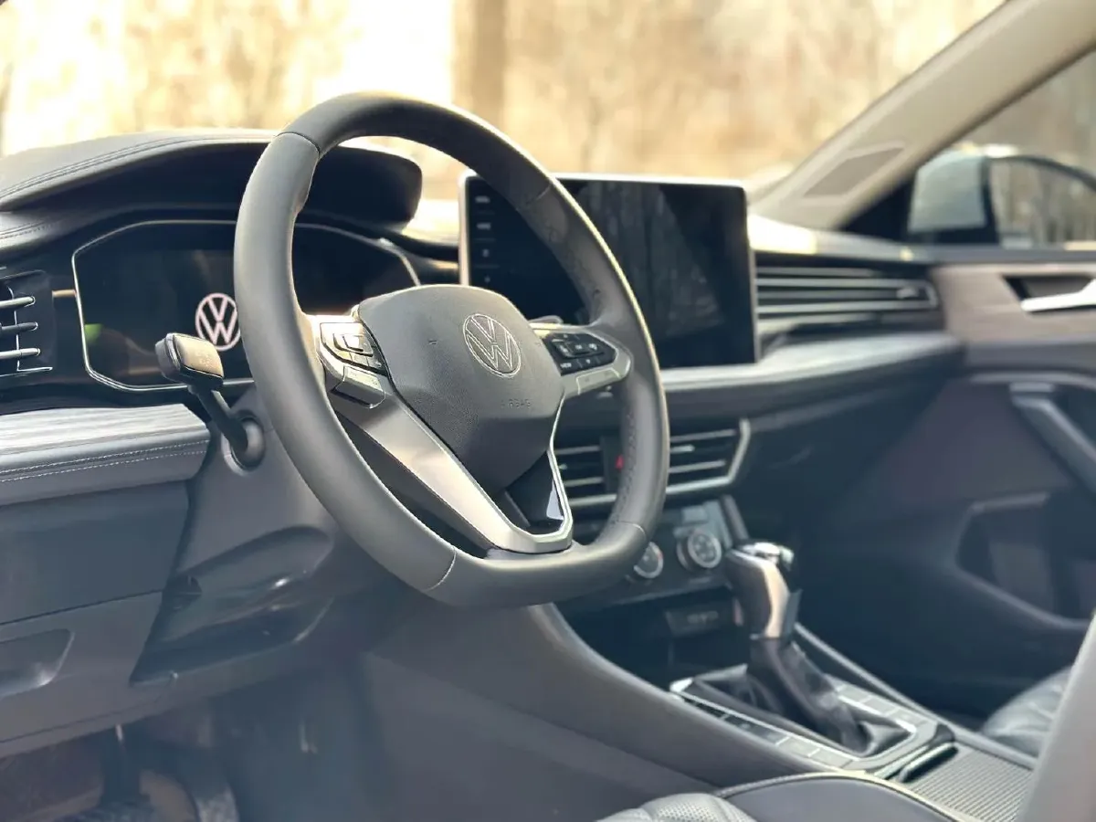 2023 Volkswagen Sagitar 1.5T 160HP L4 7DCT,autocango,china used car exporter,china ev exporter,chinese used car exporter,chinese used ev exporter