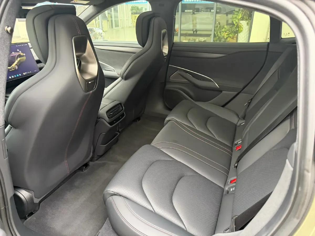 2024 MI SU7 BEV 101KWH,autocango,china used car exporter,china ev exporter,chinese used car exporter,chinese used ev exporter