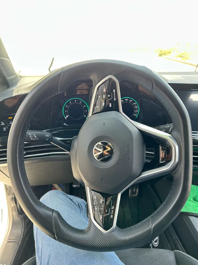 2023 Volkswagen Golf 1.4T 150HP L4 7DCT,autocango,china used car exporter,china ev exporter,chinese used car exporter,chinese used ev exporter