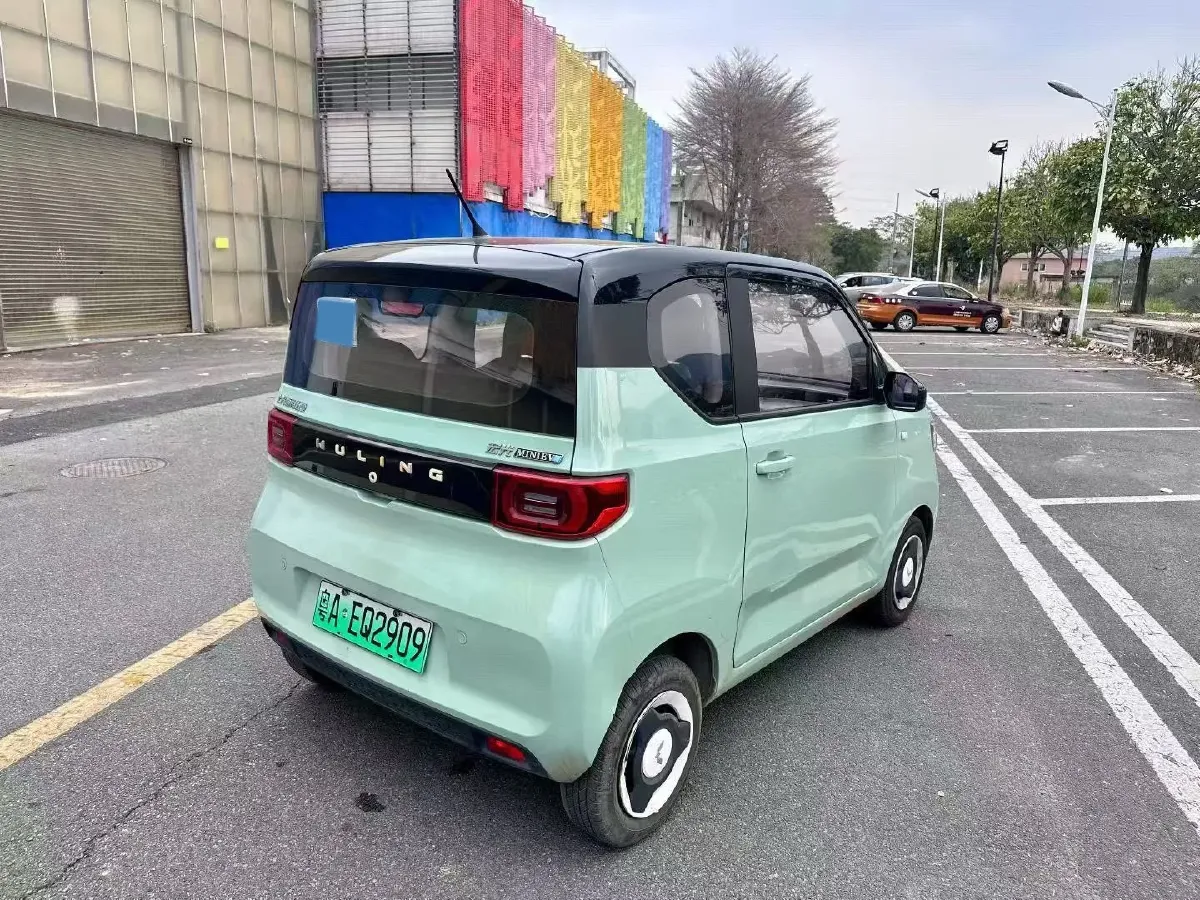 2021 WuLing HongGuang MINI EV BEV 13.9KWH,autocango,china used car exporter,china ev exporter,chinese used car exporter,chinese used ev exporter