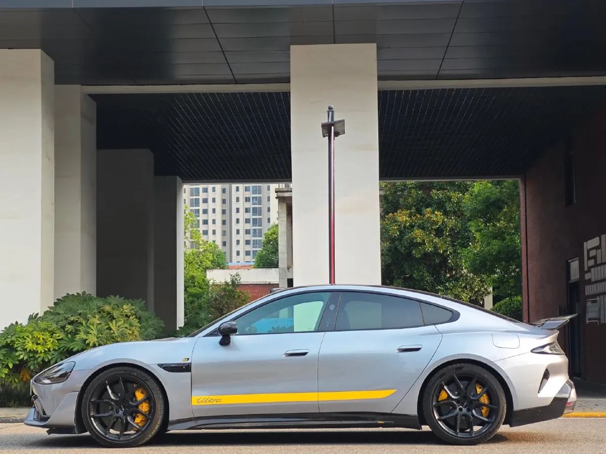 2025 MI SU7 Ultra BEV 93.7KWH,autocango,china used car exporter,china ev exporter,chinese used car exporter,chinese used ev exporter