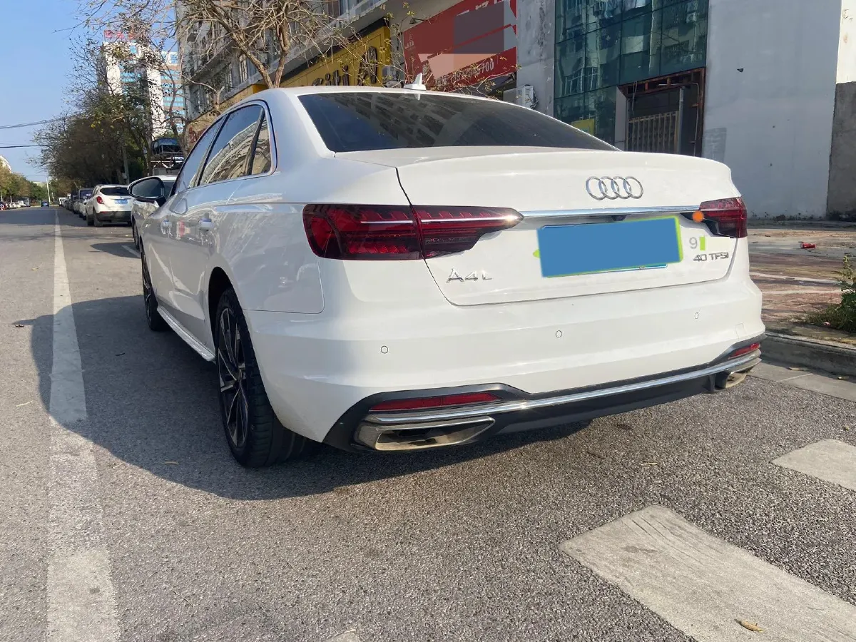 2022 Audi A4L 2.0T 190HP L4 7DCT,autocango,china used car exporter,china ev exporter,chinese used car exporter,chinese used ev exporter