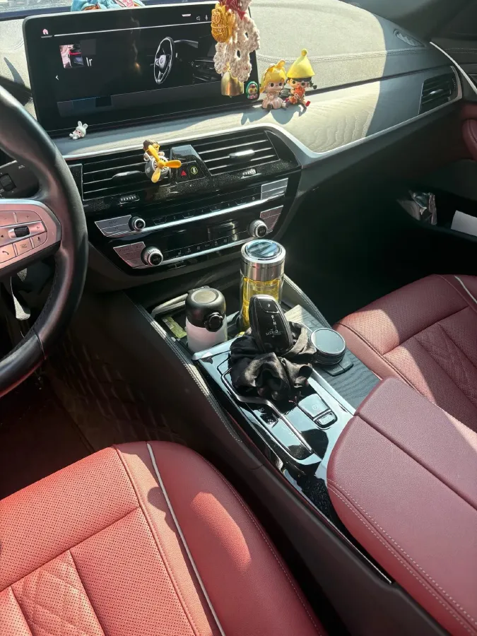 2022 BMW 5 Series 2.0T 184HP L4 8AT PHEV 17.7KWH,autocango,china used car exporter,china ev exporter,chinese used car exporter,chinese used ev exporter