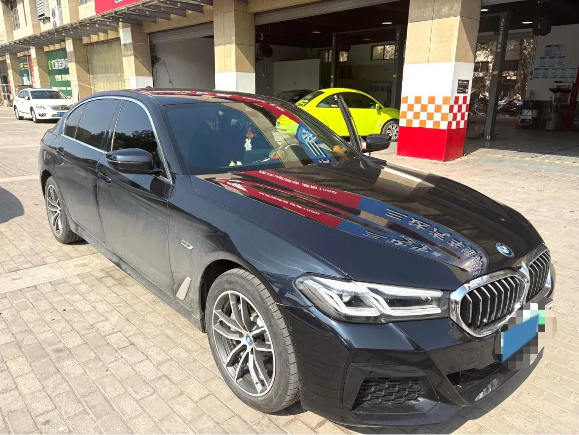 2022 BMW 5 Series 2.0T 184HP L4 8AT PHEV 17.7KWH,autocango,china used car exporter,china ev exporter,chinese used car exporter,chinese used ev exporter