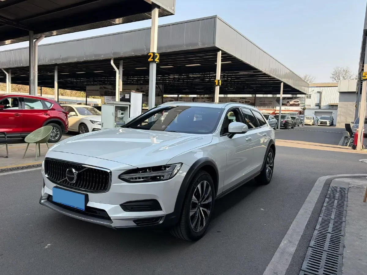 2022 Volvo V90 2.0T 250HP L4 8AT,autocango,china used car exporter,china ev exporter,chinese used car exporter,chinese used ev exporter