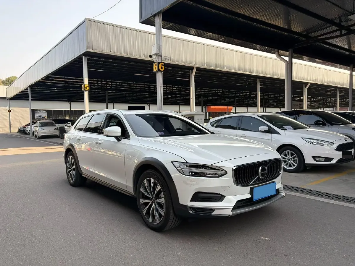 2022 Volvo V90 2.0T 250HP L4 8AT,autocango,china used car exporter,china ev exporter,chinese used car exporter,chinese used ev exporter